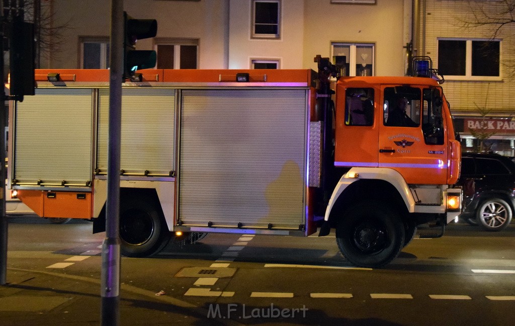 Feuer Papp Presscontainer Koeln Hoehenberg Bochumerstr P157.JPG - Miklos Laubert